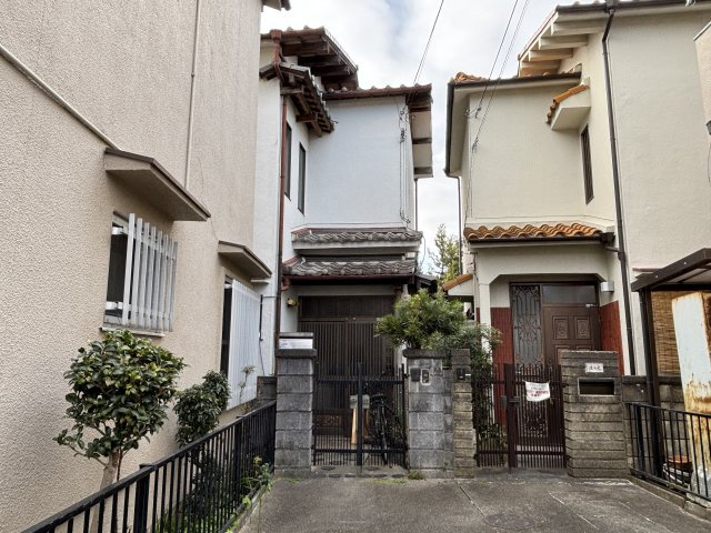 前面道路含む現地写真です