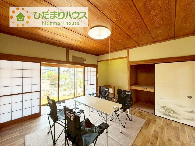 南向きの洋室ではぽかぽかの日差しが感じられます☆彡