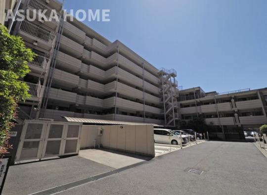 整理整頓綺麗に管理された、マナーの行き届いたゴミステーションですね。