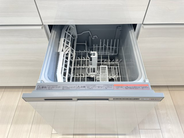 食洗器付きで、家事の負担を減らせます。空いた時間を有効活用。　