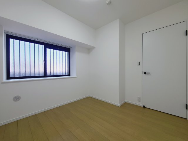 〇シンプルですっきりとした室内は飽きのこない居心地の良い雰囲気。自分好みの空間を創り上げてください。