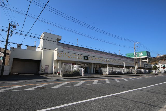 FUJIスーパーまで徒歩9分(650m)