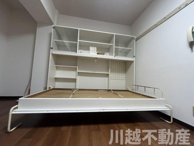 造作家具は収納と格納ベッドで便利です