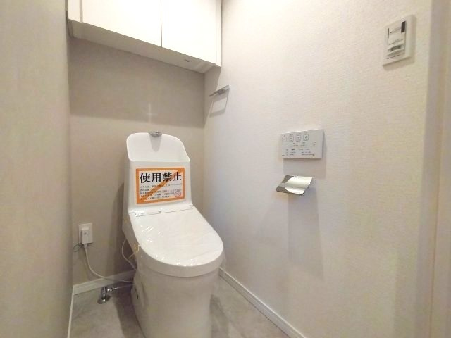 温水洗浄便座付きで毎日を快適に過ごせます。