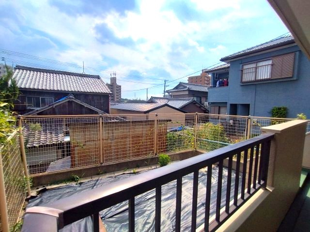 バルコニーからは専用庭も眺められます！