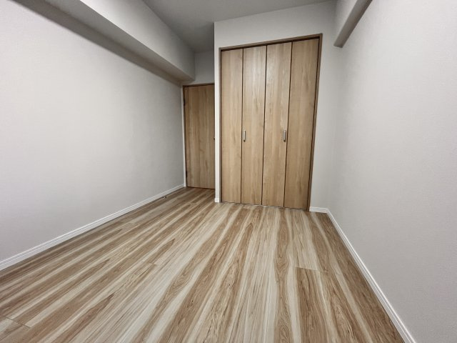 北東5.2帖のお部屋の収納になります。子供部屋、寝室にも使えます。