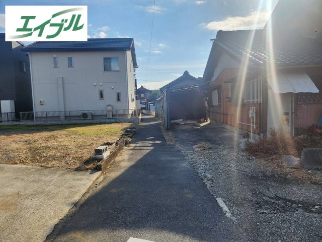 西側道路です