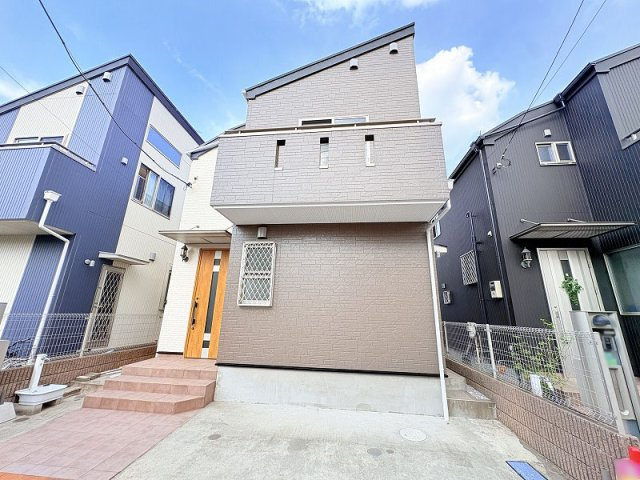 引渡しから2年間の「契約不適合責任」がございます。(宅内への雨漏り、シロアリ被害、主要な構造部位の腐食、給排水管の故障、土地の埋蔵物)