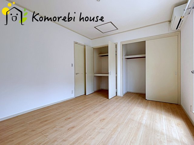 開放的な寝室です
