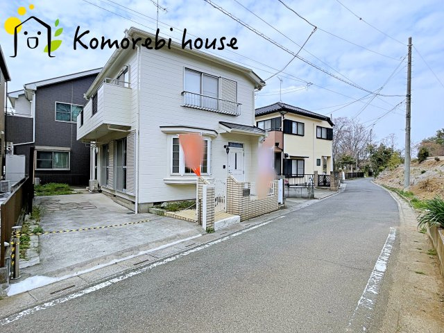 前面道路含む現地写真です
