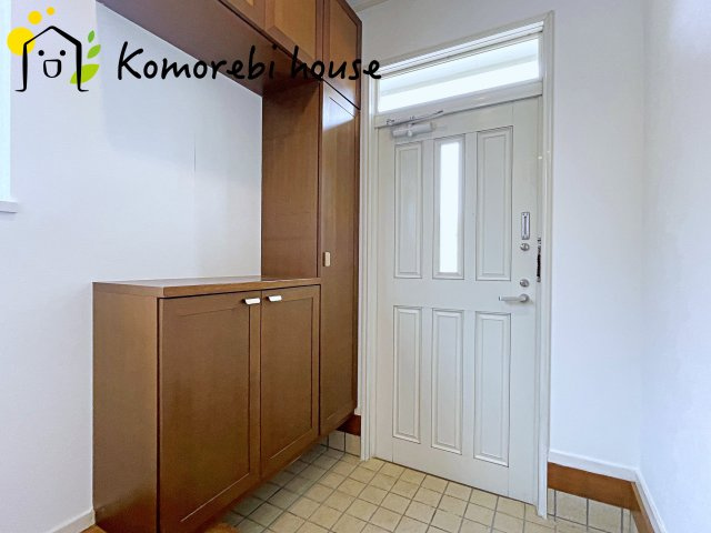 明るい玄関です