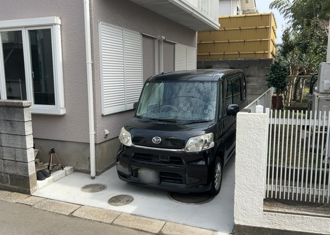 駐車場と明記されていても、最小スペースでつくられた駐車場だと大型車は駐車できなかったり、出入りしにくくなったりする可能性があります。お車のサイズと購入したい物件の駐車場のサイズを現地で確認しましょう。