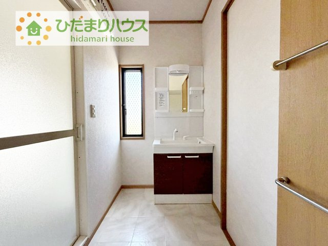シンプルで使い勝手の良い独立洗面台！