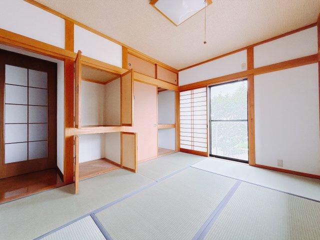 ■1階和室｜和室でしか味わえない畳ならではの香りや素材で和のやすらぎを感じてください♪休日はお子様とお昼寝するのにも最適です！