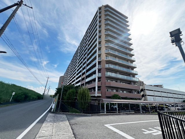 【BELISTA東淀川大桐 C棟の外観】