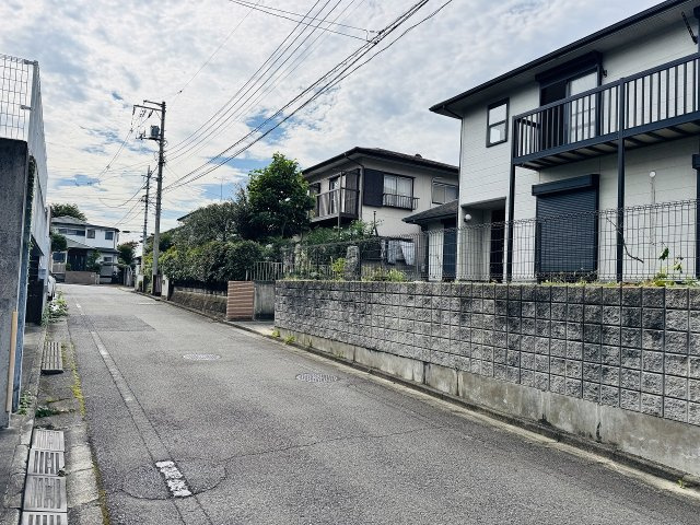 ～南東側5ｍ道路に面しています～