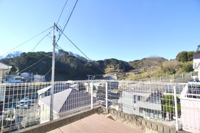 ウッドデッキは周りが開けておりますので、ゆったりと眺望を楽しむことができます。