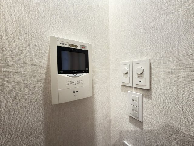 【防犯】TVモニター付きインターホン、防犯にも安心です♪