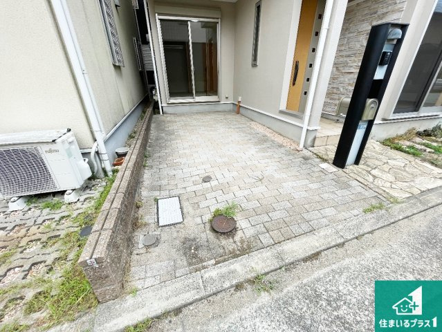 駐車スペース！散水栓があるので、こまめに愛車を洗えます！