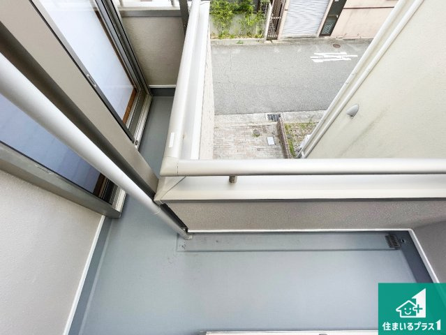 日当たりのよいバルコニー！お部屋が開放的に！