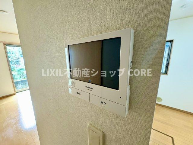 ＴＶモニター付インターホンでセキュリティ面にも配慮。小さなお子様のお留守番でも安心なアイテムです。　