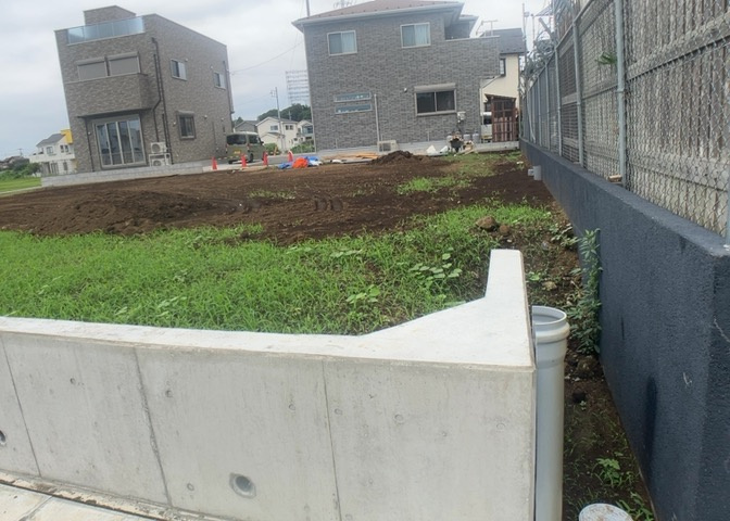 土地探しをしていると都市計画区域という言葉を目にすると思います。法律によって、都道府県知事や国土交通大臣が指定するエリアのことを指しており、都市計画区域は市街化区域と市街化調整区域に分けられています。
