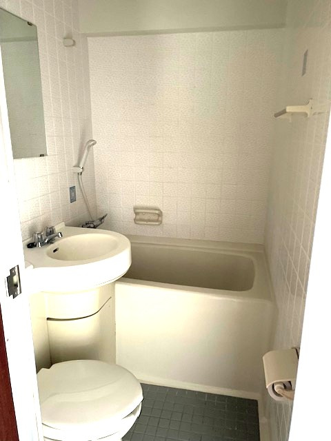 お風呂、トイレ一体型になります。