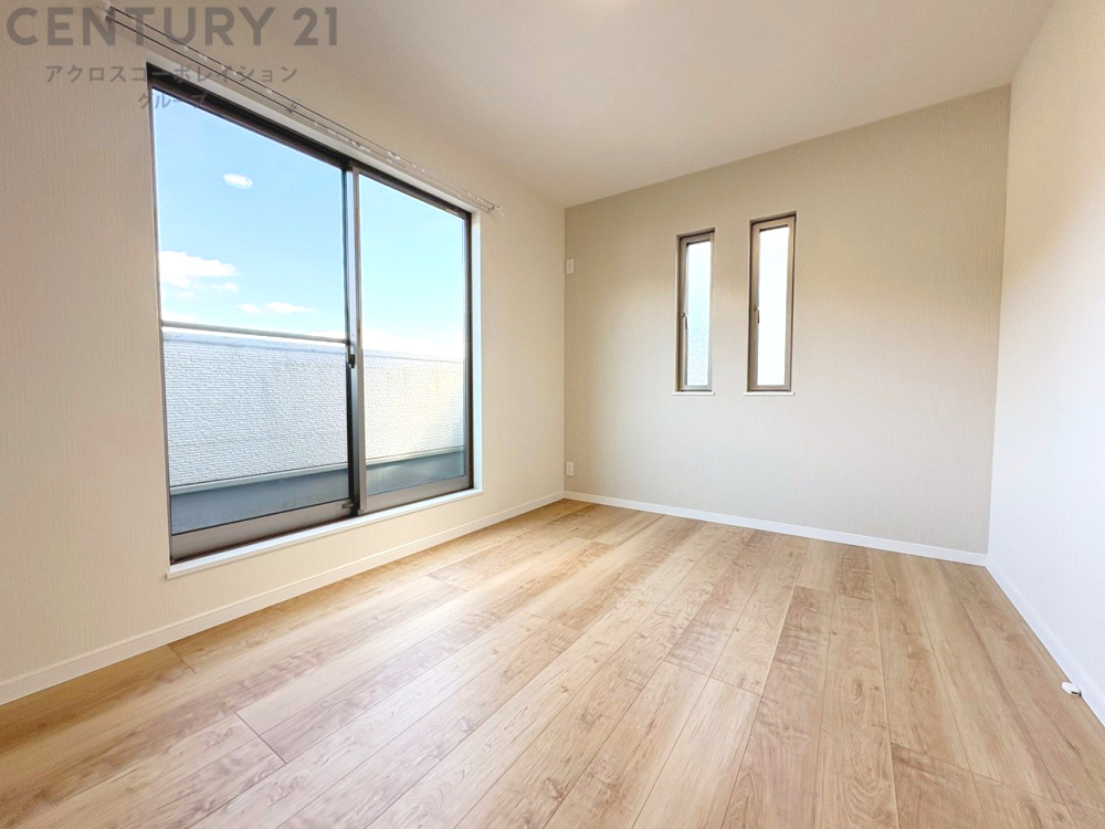 リラックスできるプライベート空間で、快適な睡眠をサポート。個人の好みに合わせたインテリアや寝具で心地良さを追求。プライベートな時間を過ごし、リフレッシュする場所におすすめです。