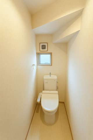 コンパクトで使いやすいトイレです