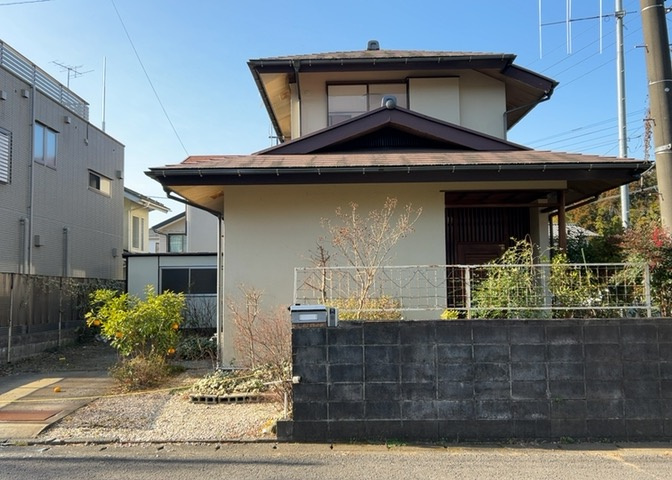 物件の詳細については、現地を見てわかること以外に、役所や法務局などで調べないとわからないことがあります。そのため、現地に行く場合は、もしこの物件を買ったらどのような生活ができるかをイメージしましょう。