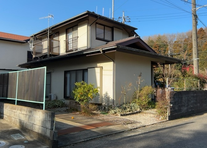 家を建てる前提で土地を探している場合、地盤の丈夫さは譲れない条件の一つです。地盤が脆弱だと追加工事が必要となります。また、過去に地盤沈下や液状化現象を起こした土地は、できるだけ避けた方がいいでしょう。