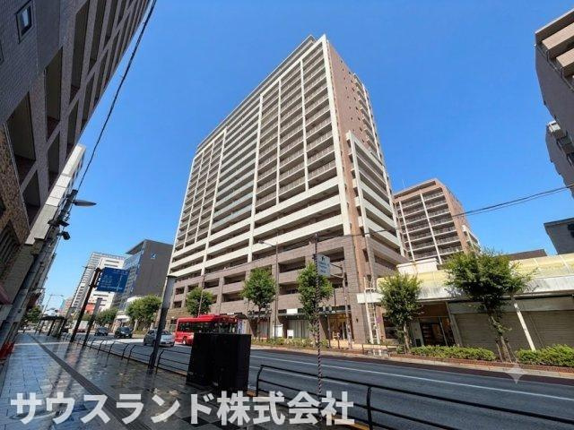 夏祭りや酉の市など、季節ごとの催しも楽しめ、暮らしの中で街のにぎわいや地域の温かさを感じられます。