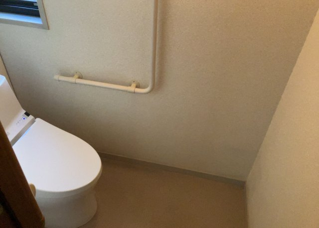 トイレは大きさや形、機能、抗菌性などが異なる多種多彩なタイプが各メーカーから出ています。それぞれに良さがあるため、事前にどういったタイプのトイレがいいのかをご家庭内で決めて、内見に行くといいでしょう。