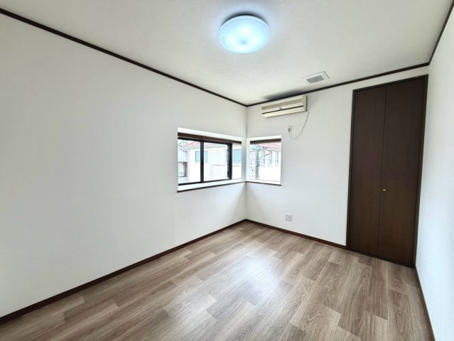 洋室6帖・収納付きで、お部屋がすっきり片付きます。