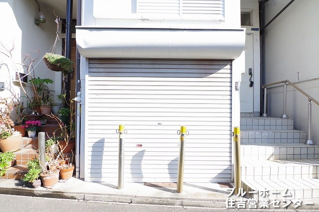 シャッター付きの駐輪場です！