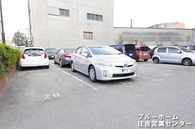 敷地内駐車場がございます！