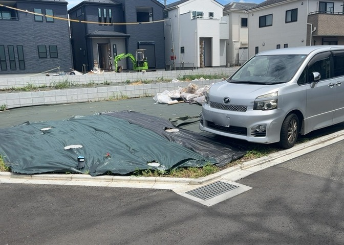 家を建てる前提で土地を探している場合、地盤の丈夫さは譲れない条件の一つです。地盤が脆弱だと追加工事が必要となります。また、過去に地盤沈下や液状化現象を起こした土地は、できるだけ避けた方がいいでしょう。