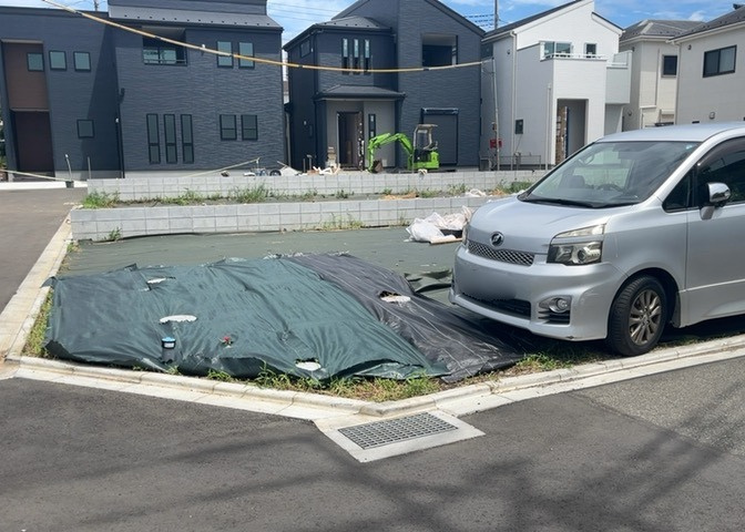 人が暮らすうえで日光は大切な要素となります。日当たりの良さは譲れないポイントですね。併せて近くに大きな建築物の建築予定がないか、あるいはそれが可能な土地が近くにないか事前に確認することもお勧めします。