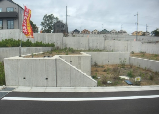 土地探しをしていると都市計画区域という言葉を目にすると思います。法律によって、都道府県知事や国土交通大臣が指定するエリアのことを指しており、都市計画区域は市街化区域と市街化調整区域に分けられています。