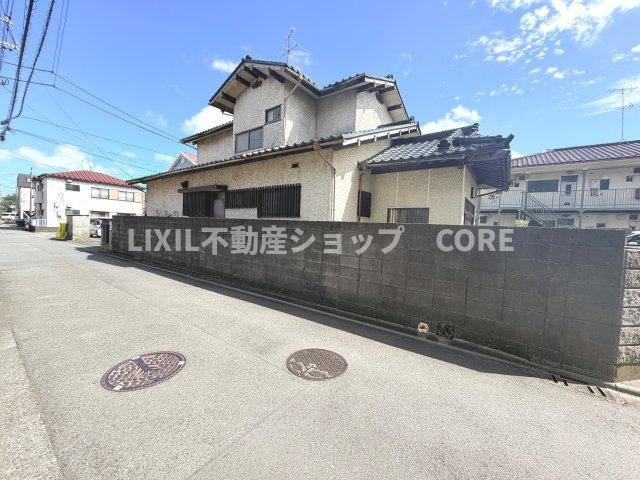 ご見学の際にはご自宅はもちろん、駅やご指定頂いた場所まで無料でお迎えに伺います。
