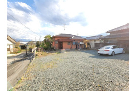 南アルプス市小笠原　敷地101坪・北東角地 中古住宅の外観