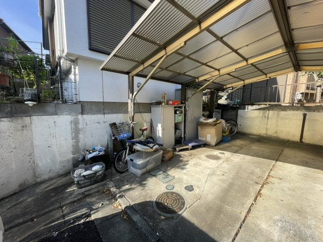 車をお持ちの方に嬉しい駐車場付きの物件です
