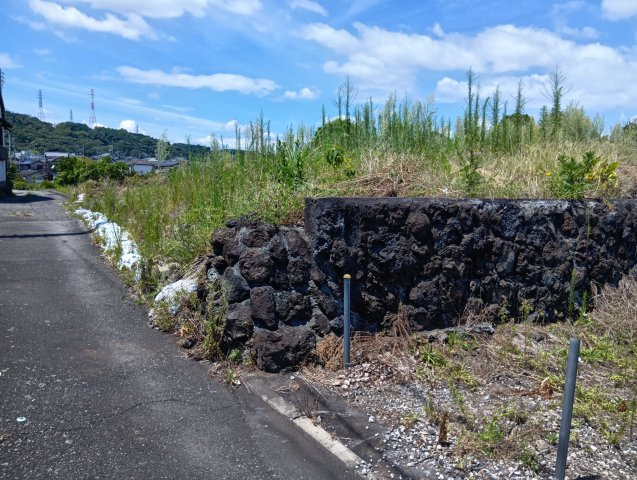 敷地が約75坪と広々としています。自由な間取りでお家が建てられます。