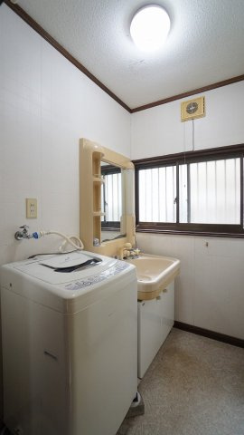 ◎洗濯機置き場つき洗面脱衣室