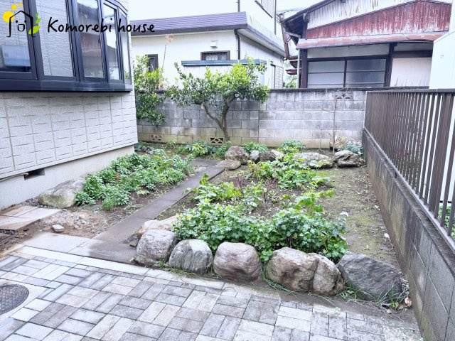 ガーデニングや家庭菜園を楽しめるお庭です。