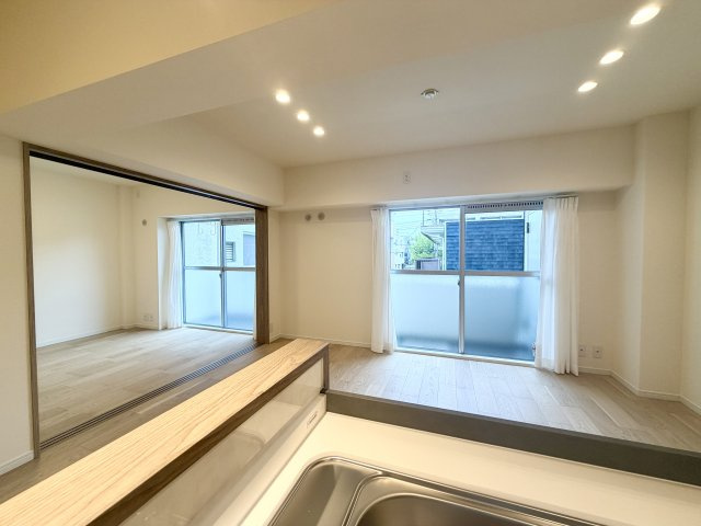 流行に左右されず、将来にわたって価値が継続する「上質」な佇まい。おしゃれな雰囲気や自然の潤い、親しみやすさといった個性を、街に新たな価値をもたらし続ける。