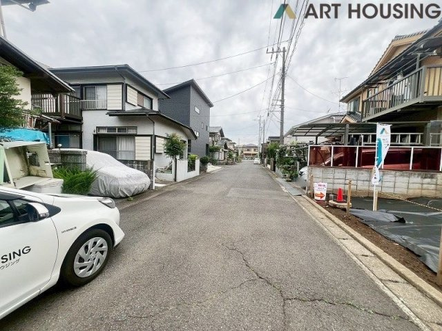 前面道路幅員6ｍあり駐車しやすく安心！