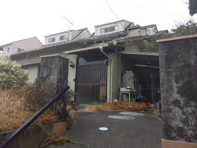 富士白糸滝公園線まで車で2分です。多方面へのアクセス良好です。