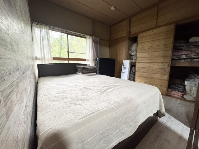 個人の部屋や寝室として使える洋室です