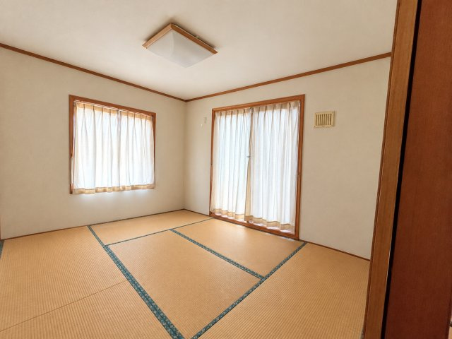 客間やお子様の遊び場など、多目的に活用できます